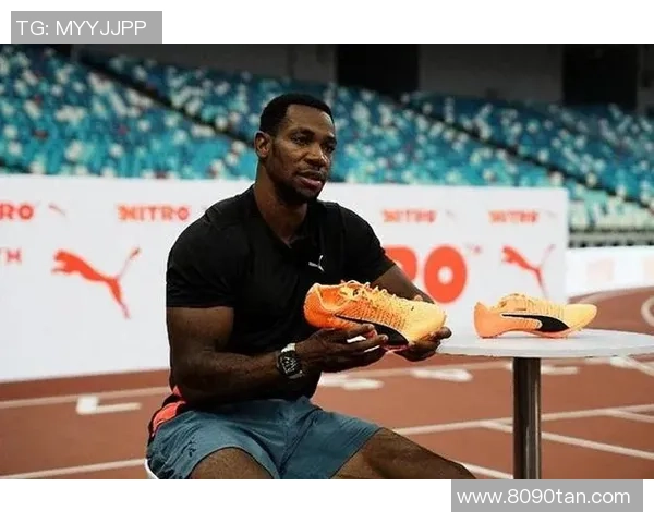 足球明星运动眼镜助力运动表现提升时尚与功能兼备的完美选择